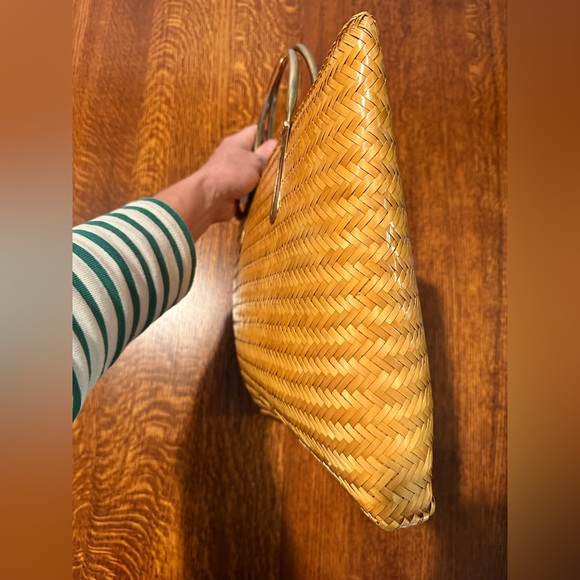 Gold Handle Woven Wicker Envelope Tote Purse - Picture 8 of 8